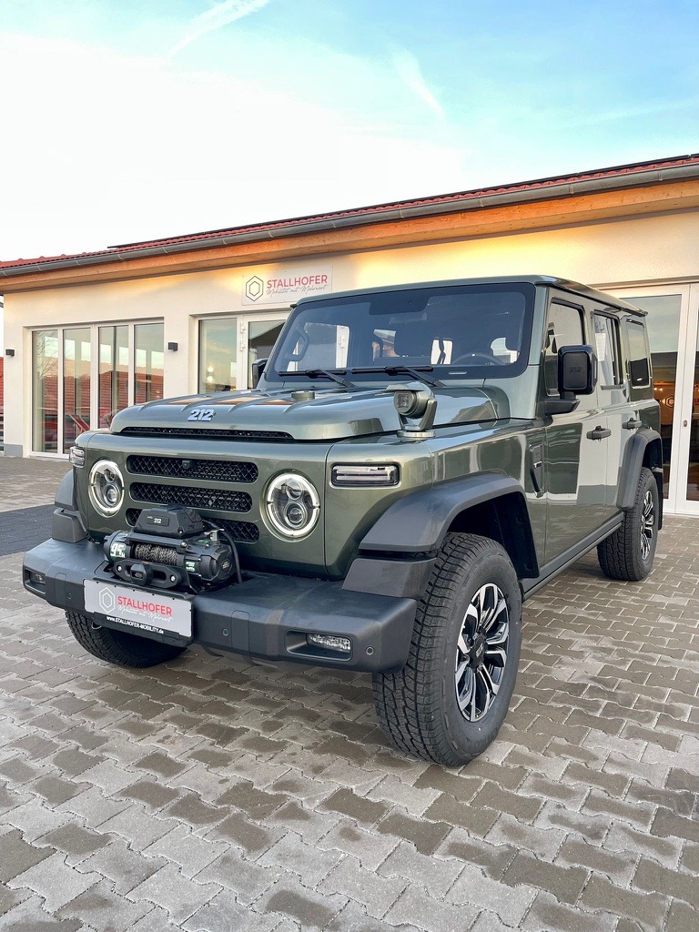 BAW 212 2,0L TCI 4WD 8 AT 122 kW (166 PS) in Seitenansicht